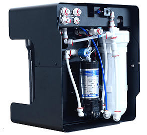 Osmoseur Ecosoft RObust-1500 à débit direct (vue arrière)