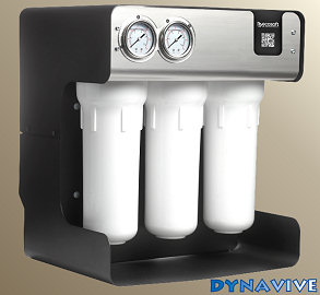 Osmoseur Ecosoft RObust-1500 à débit direct (vue 3/4 face)